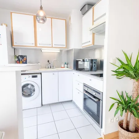 Apartment Pastel Colors - Tours